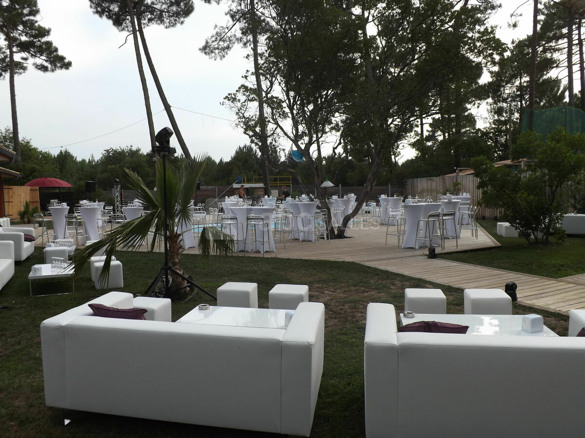 Extérieurs côté piscine