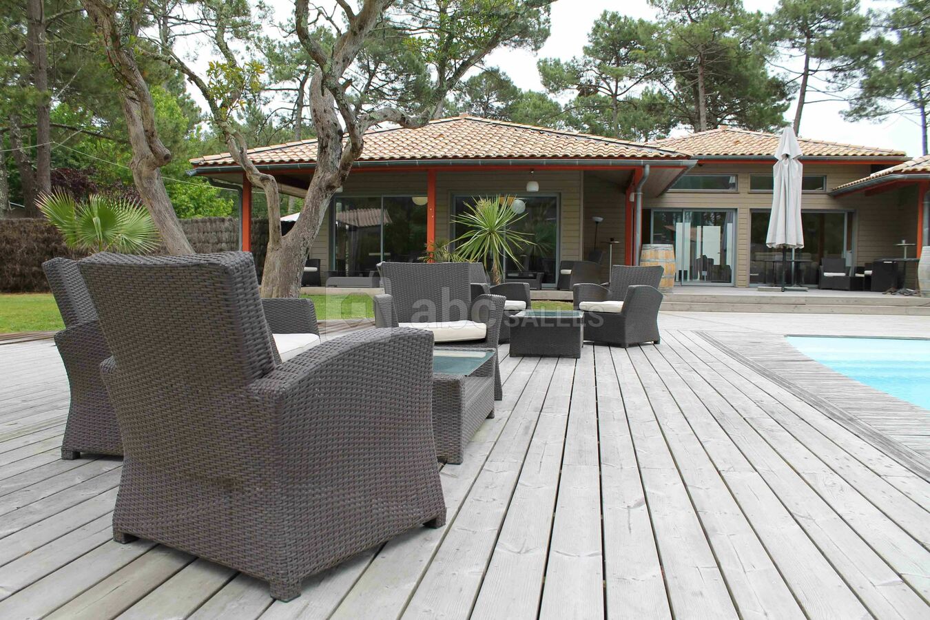 Villa et extérieurs