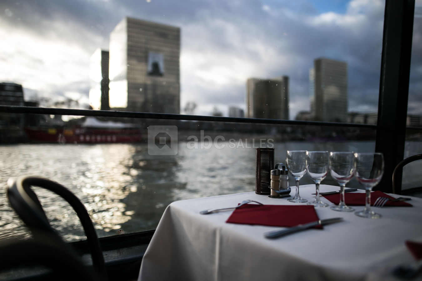 AMBIANCE BATEAU
