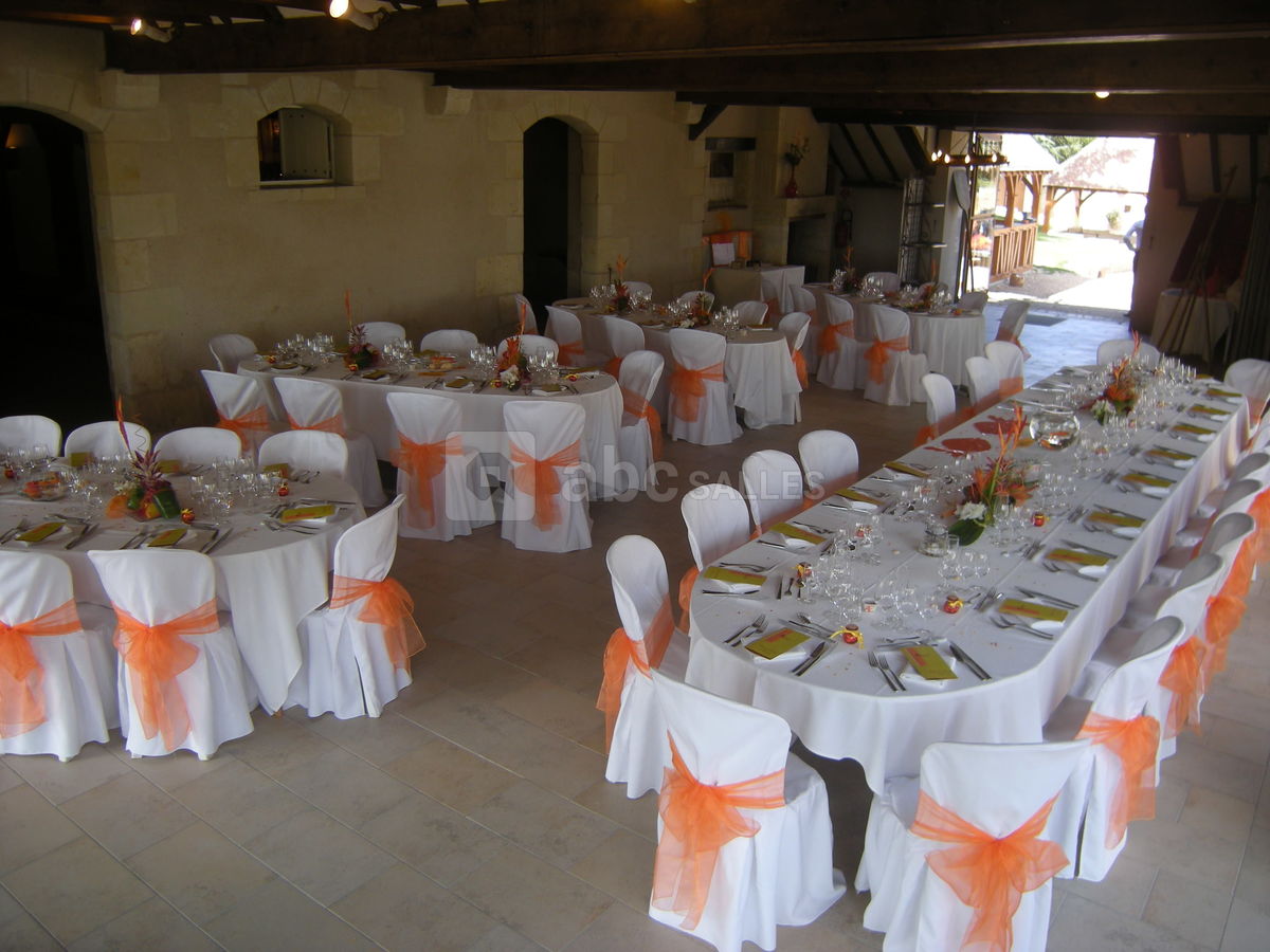 Porche vitré fond salle ouvert