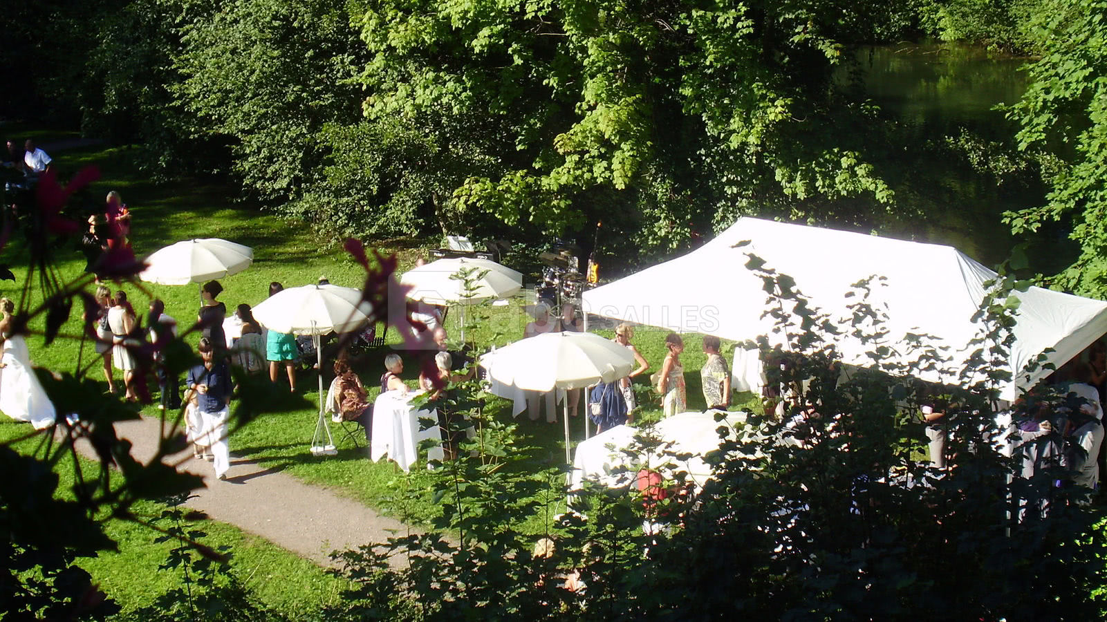 Mariage dans le parc du château