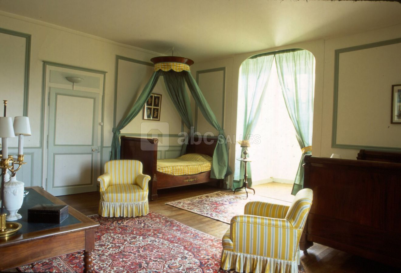 Chambre au château