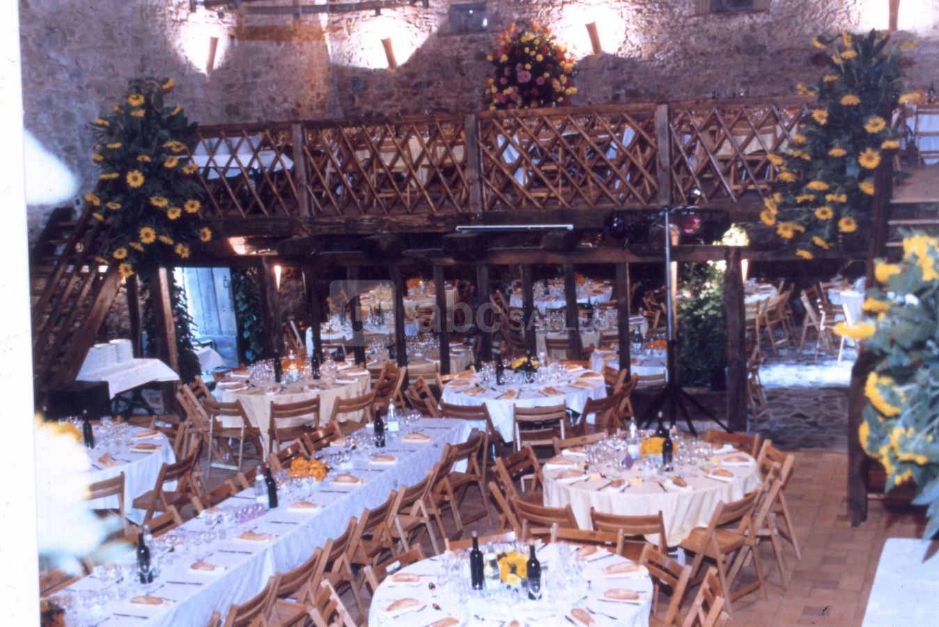 Intérieur grange médiévale