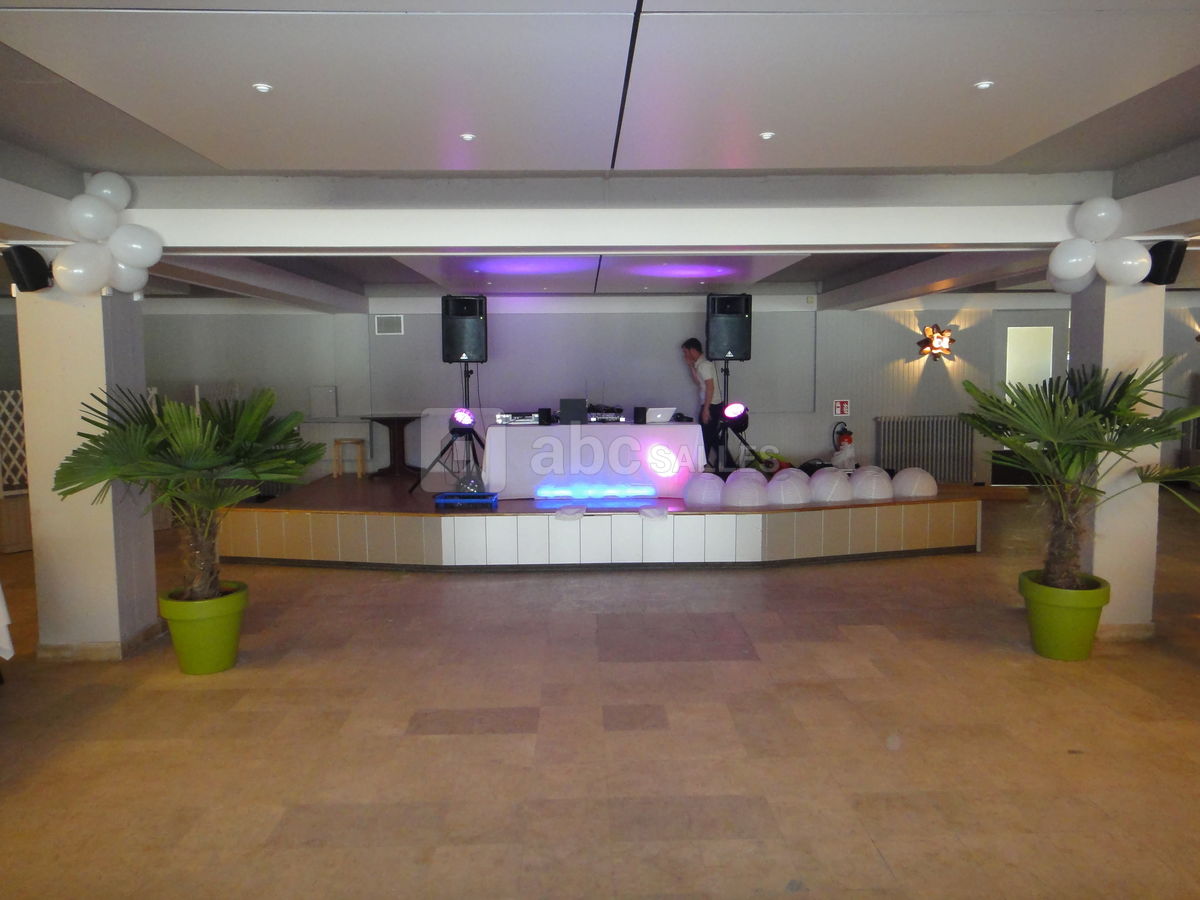 Dj & dancefloor