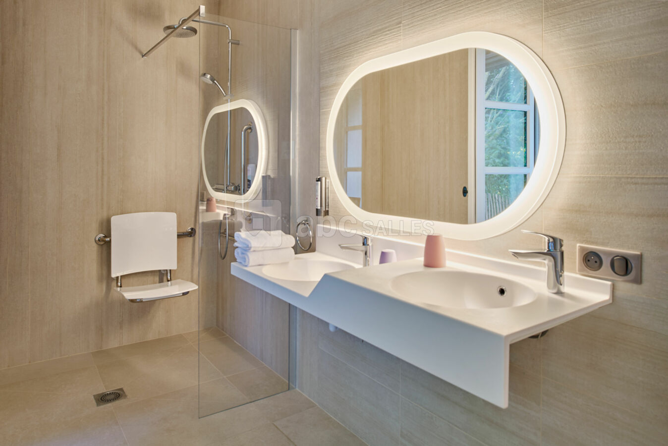 La Maison des Equipages - Salle de bain PMR