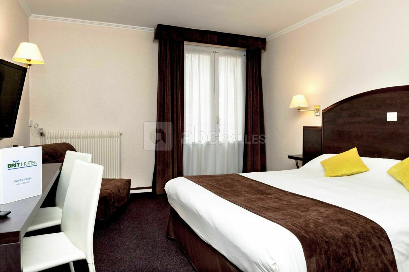 Chambre confort grand lit