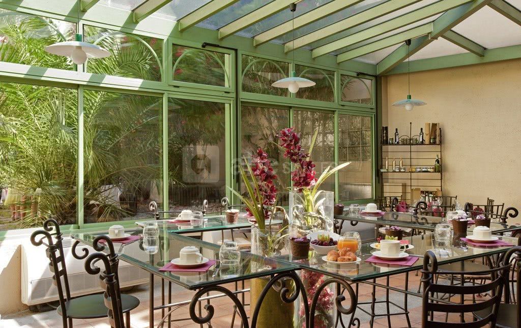 Salle petit déjeuner