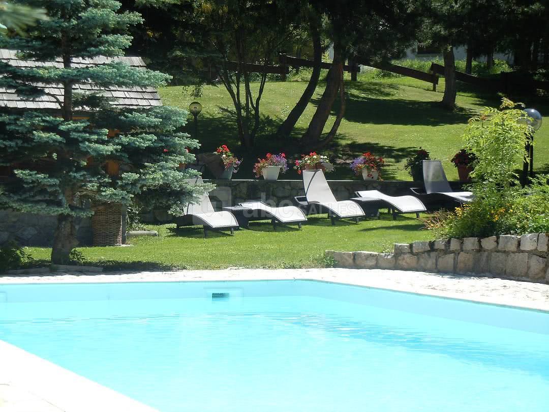 La piscine extérieure