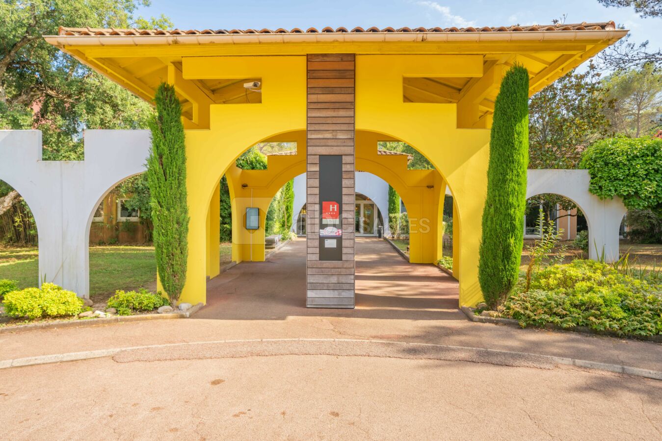 Entrée de l'hôtel