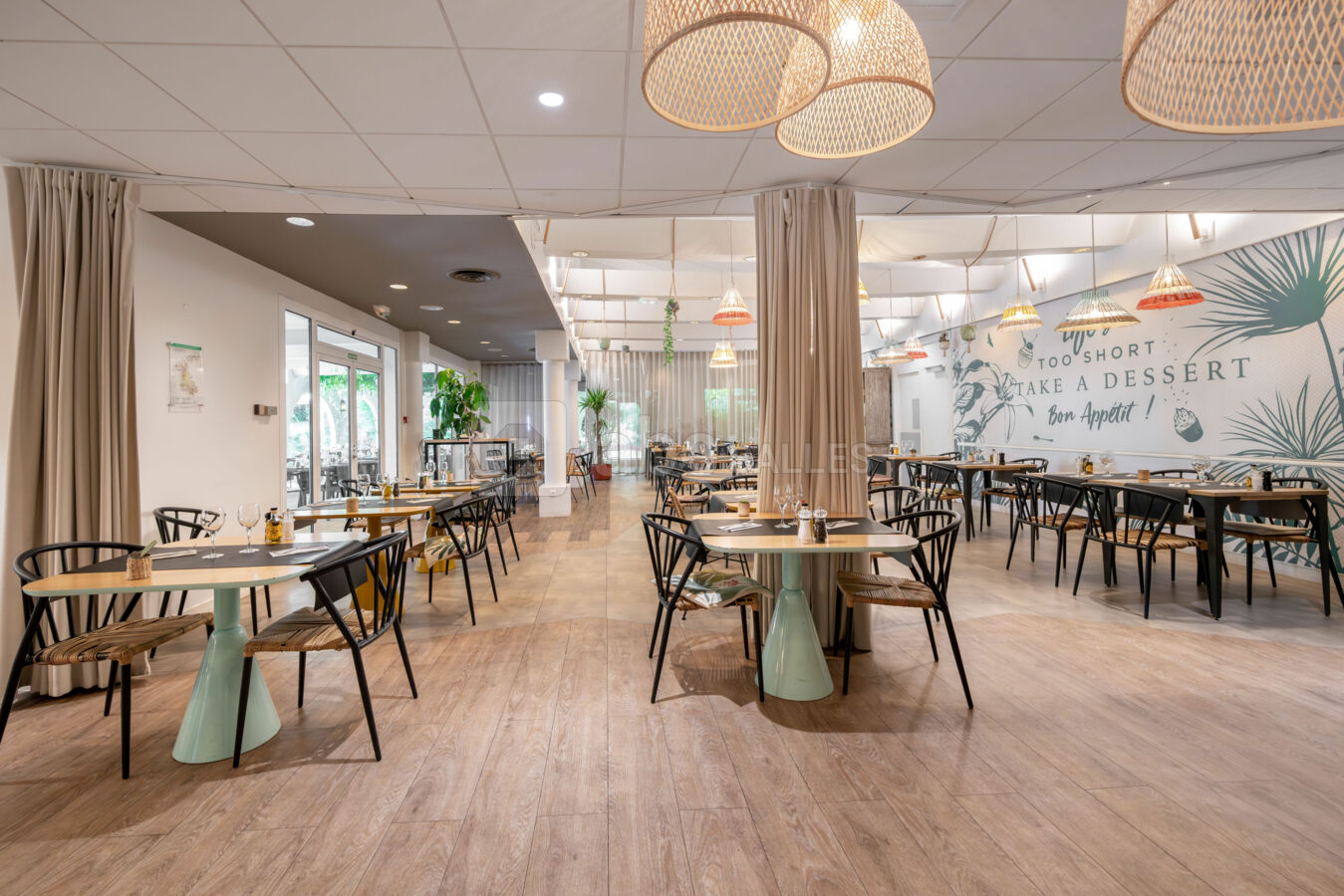 Restaurant Hillside