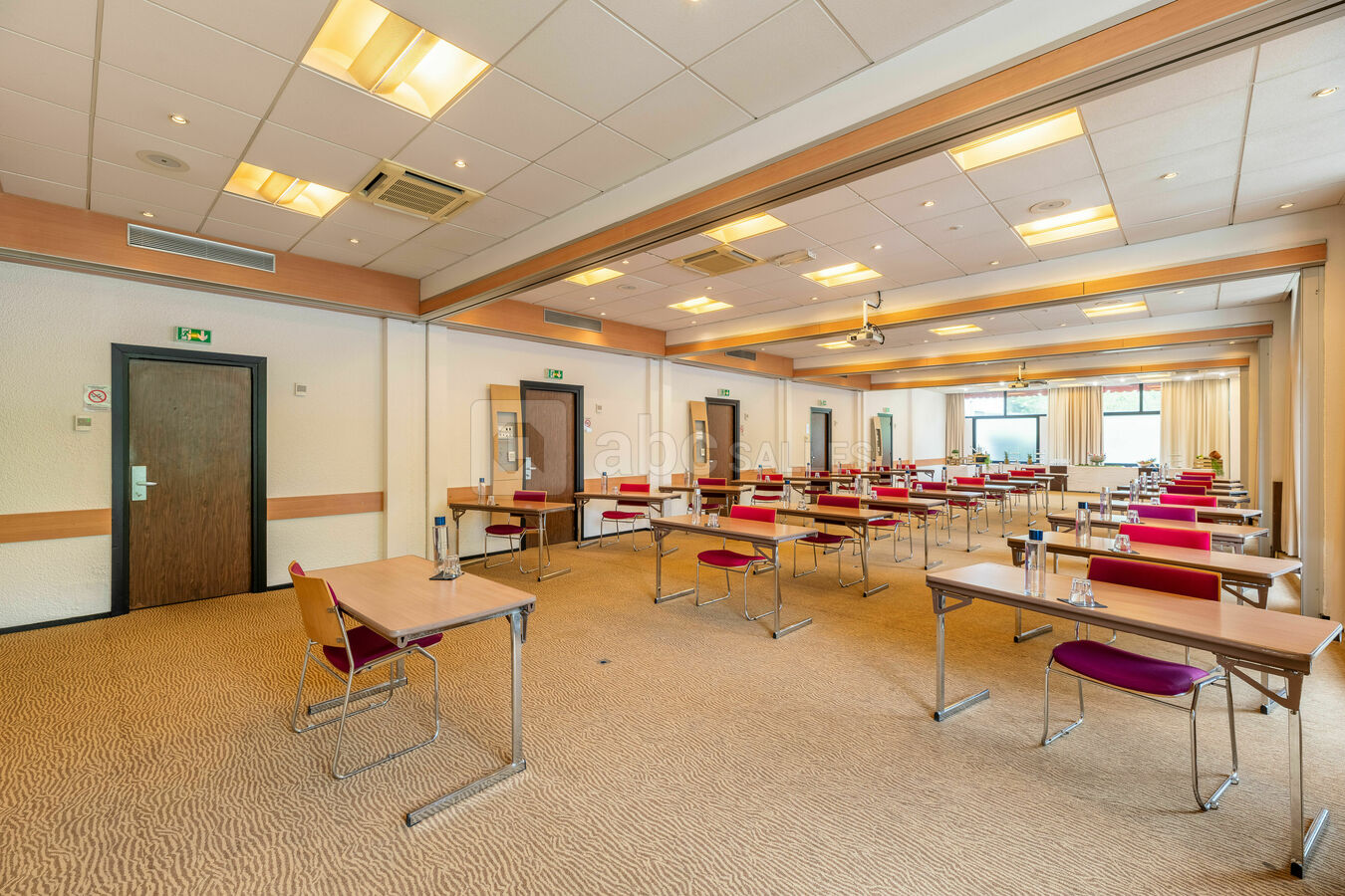 Salon 150 m²