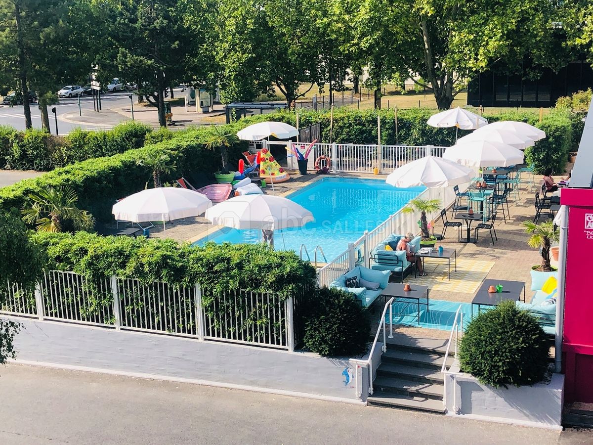Terrasse-piscine