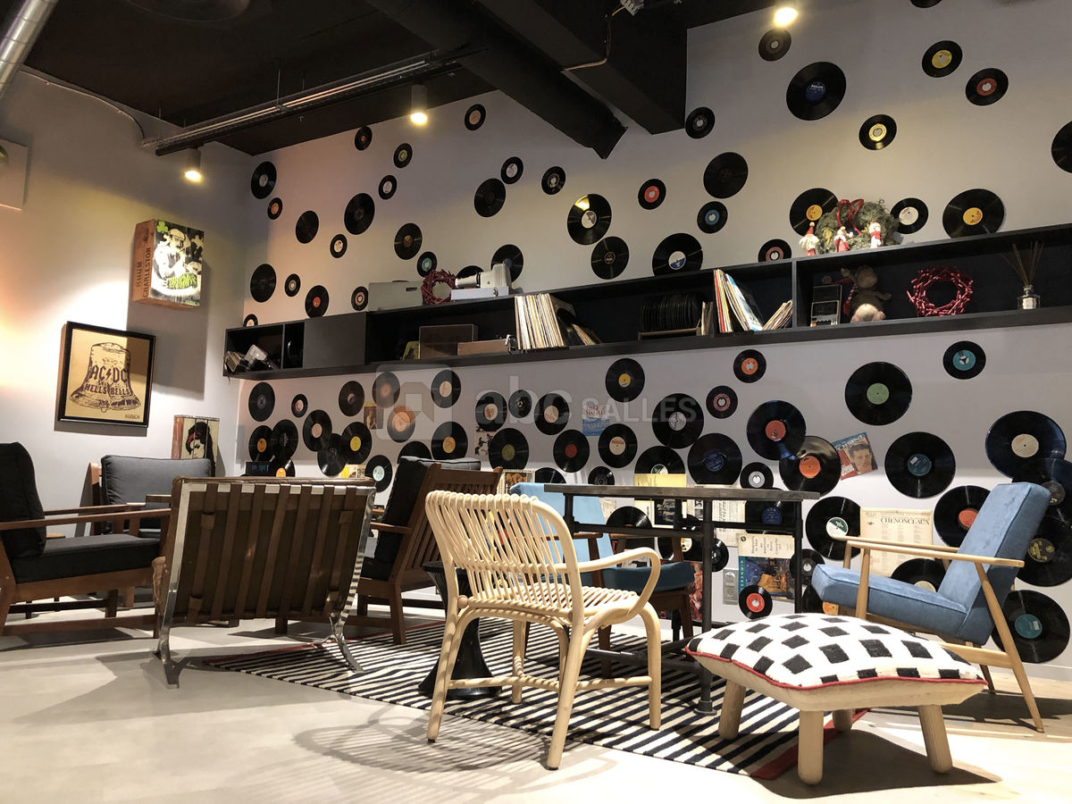 Le Bar
