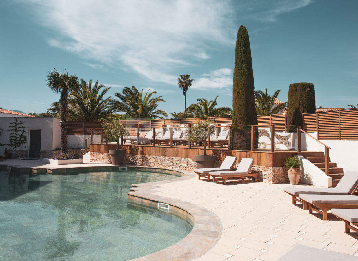 PISCINE DE L'HOTEL