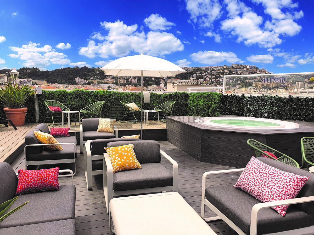 Terrasse 8 jacuzzi