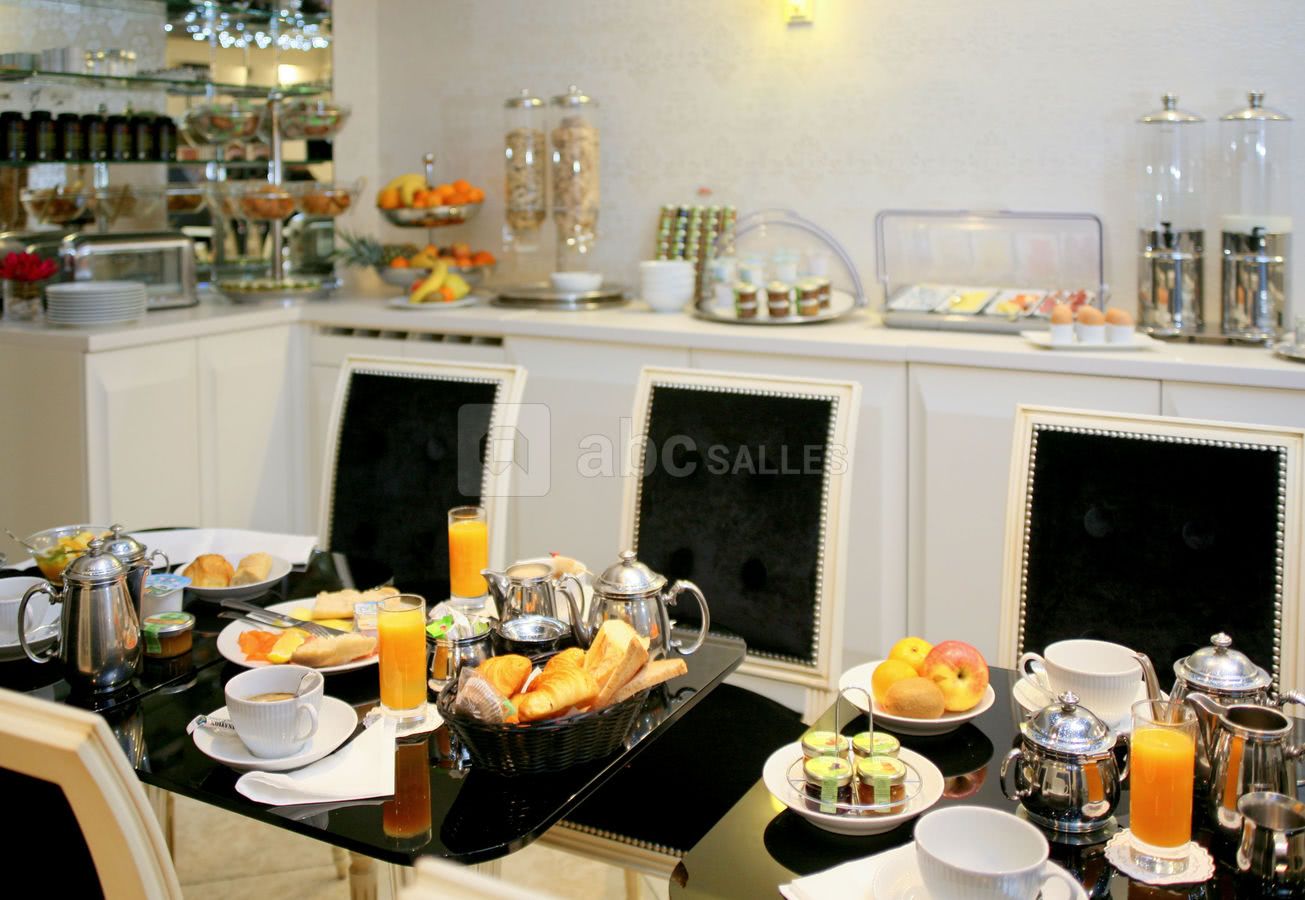 Salle petit déjeuner