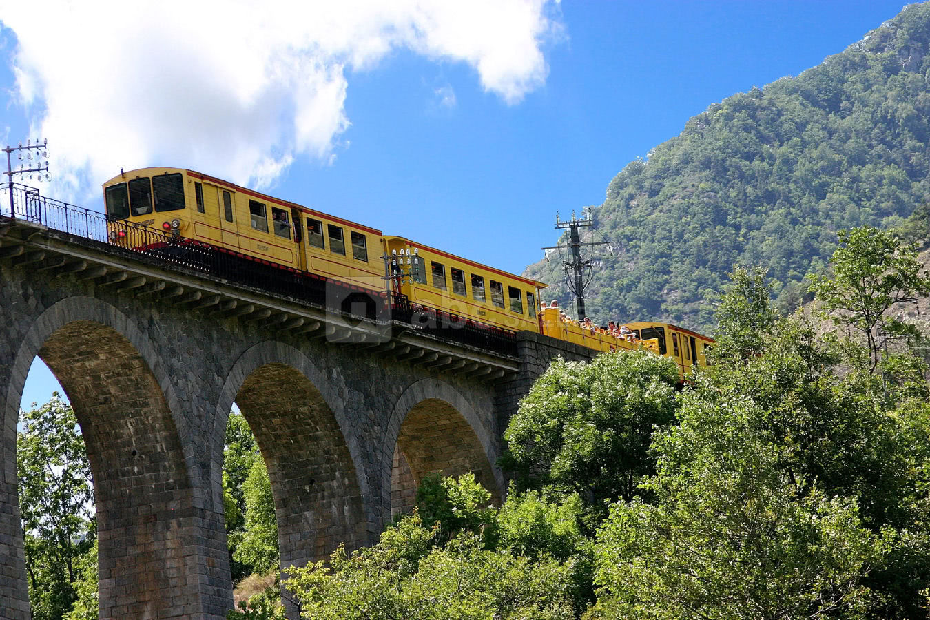 Petit-train jaune