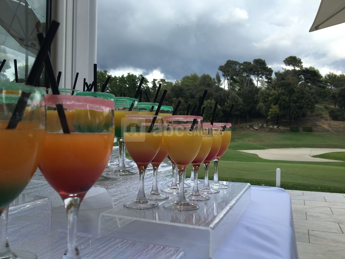Cocktail en terrasse à Marseille - Bastide de la Salette