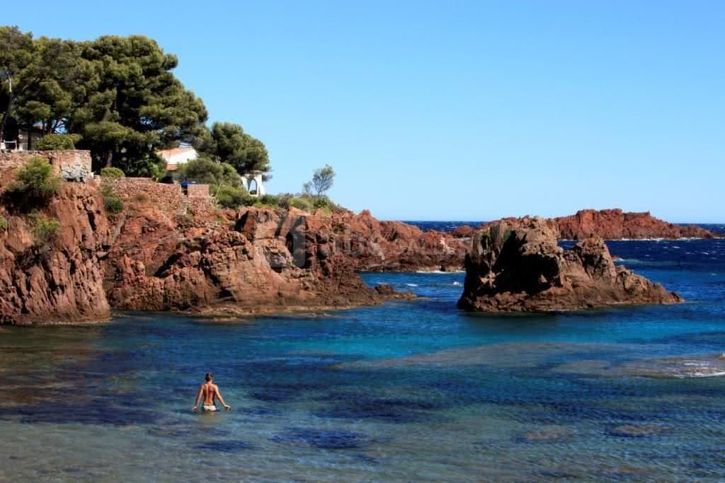 Alentours