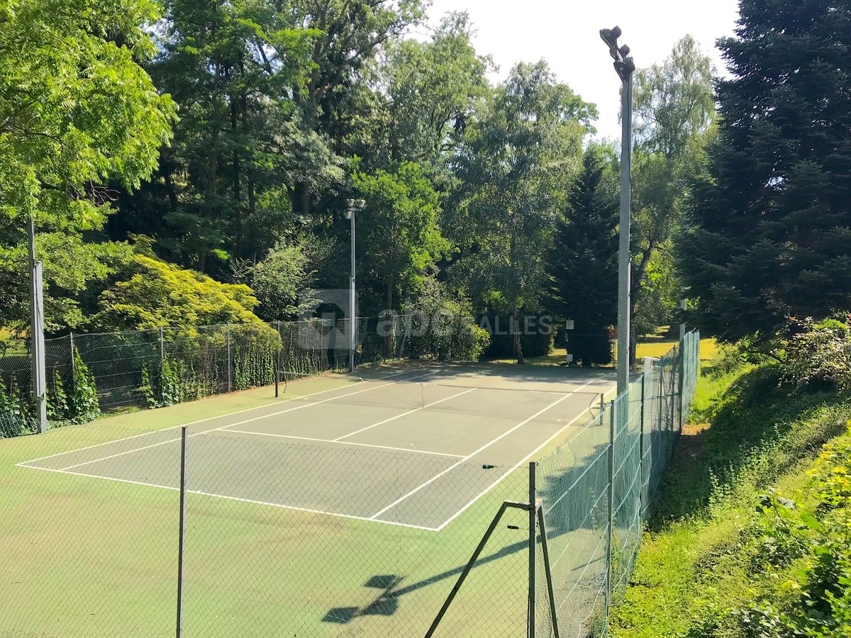 Terrain de tennis