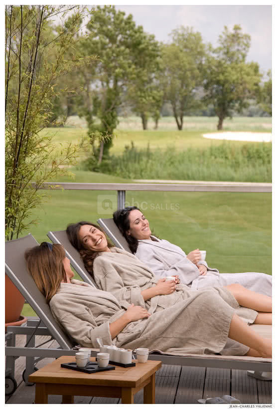 Détente sur la terrasse du Spa