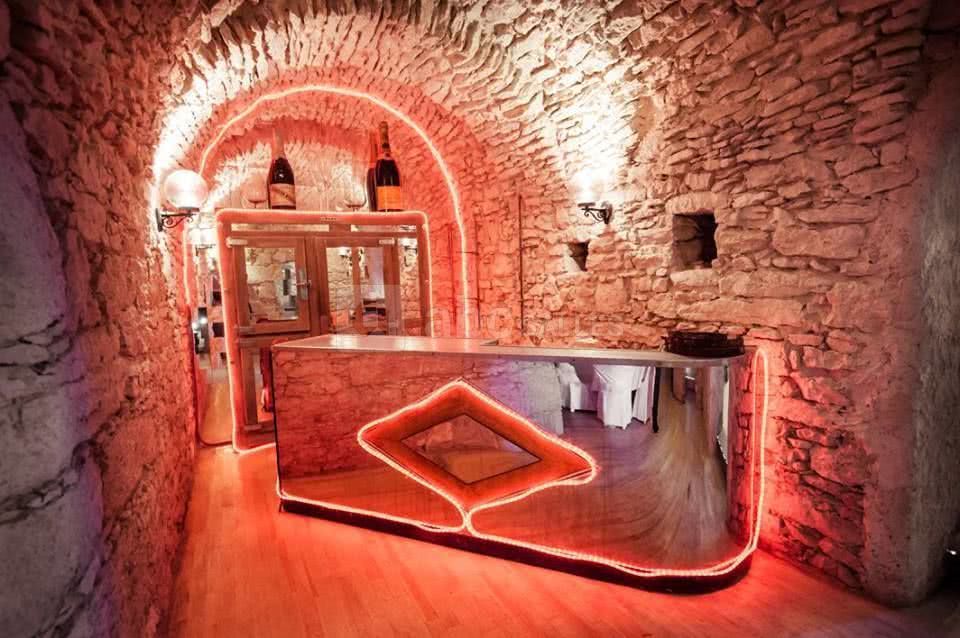 Petit bar