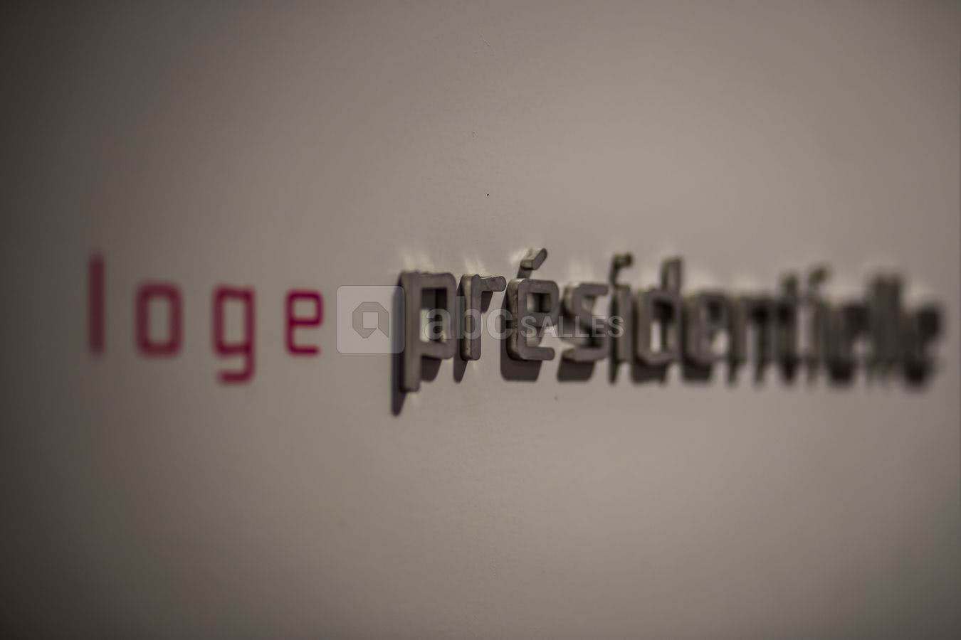 Loge