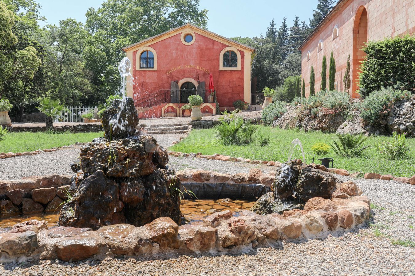 Vue extérieur avec fontaine