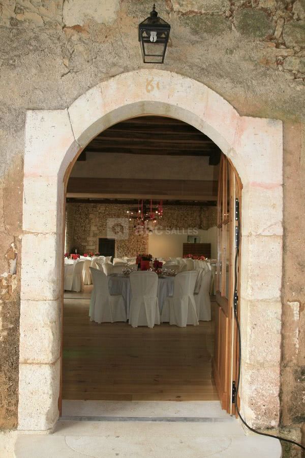 Porte cintrée au Domaine de Montplaisir