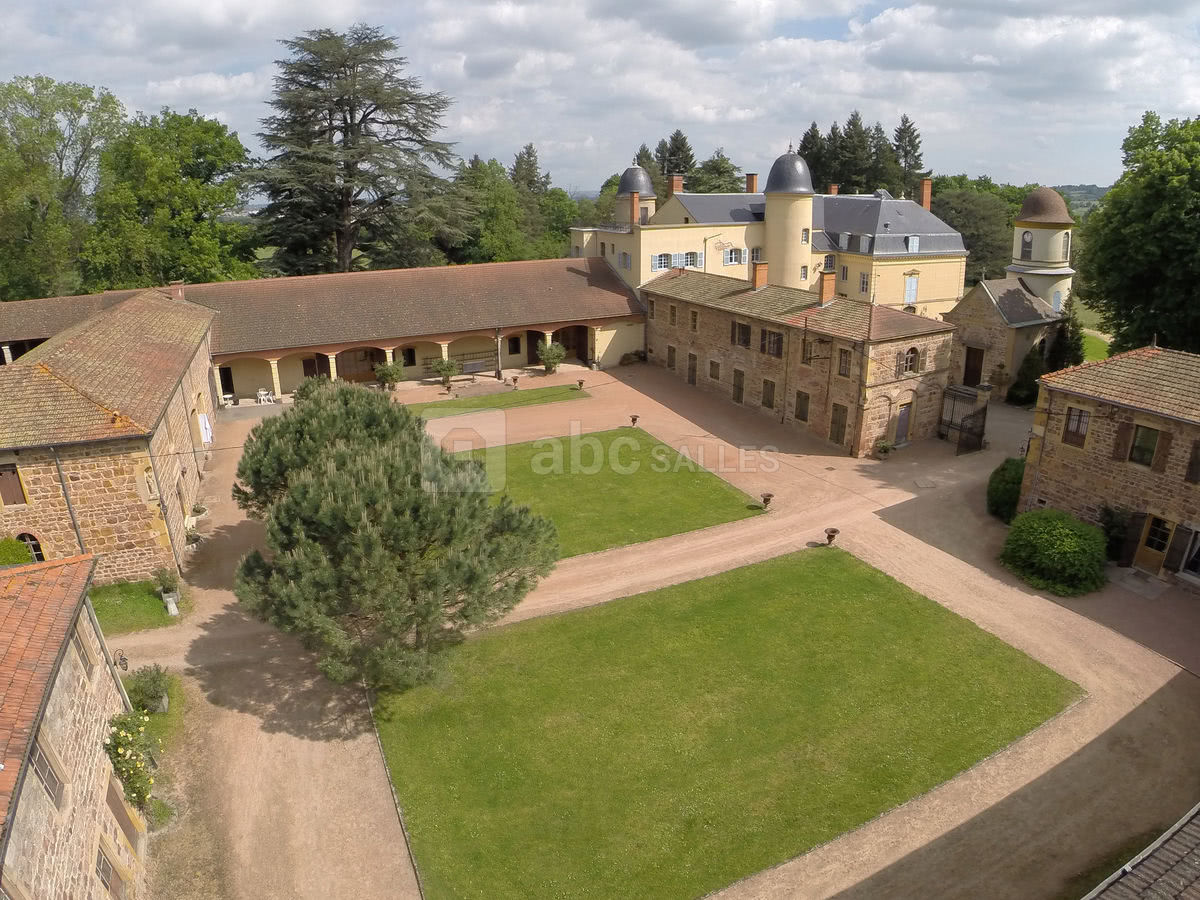 Cour intérieure 1.600 m2