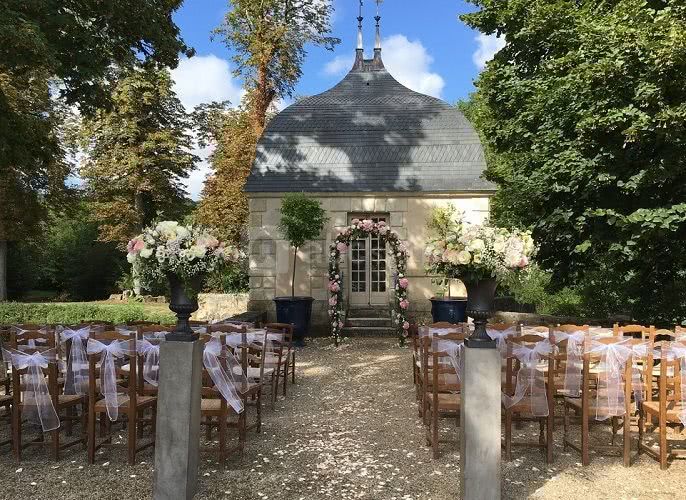 Cérémonie au pavillon du Château de saint-loup