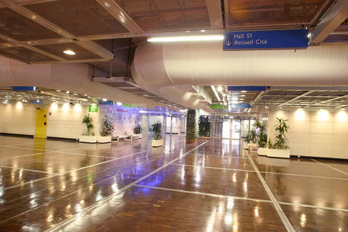 Entrée du centre et foyer d'exposition s1