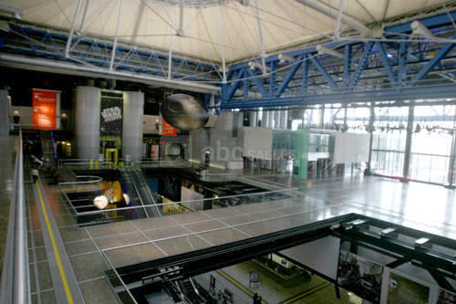 La passerelle d'explora et le forum