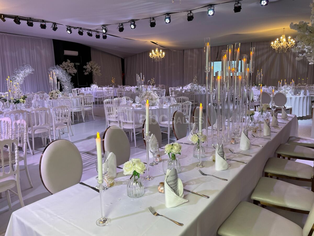 Grande table d'honneur