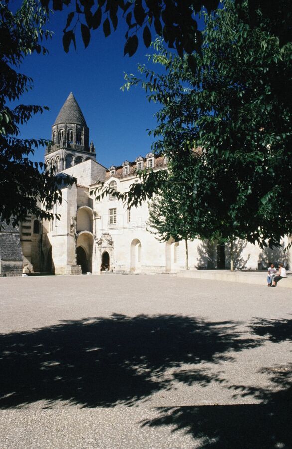 Abbaye aux dames, la cité musicale