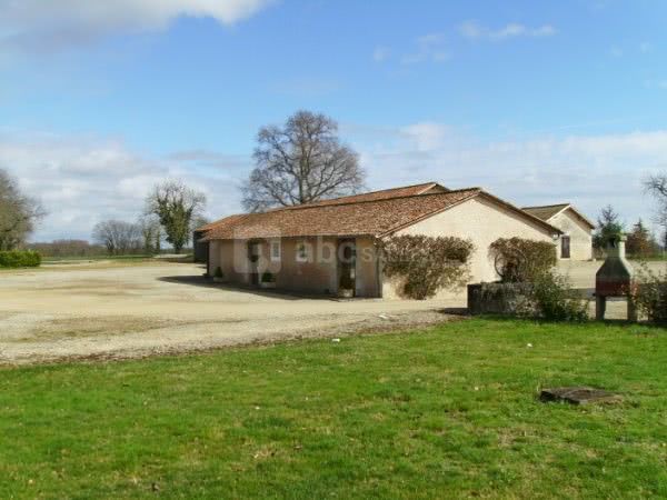 Salle extérieure