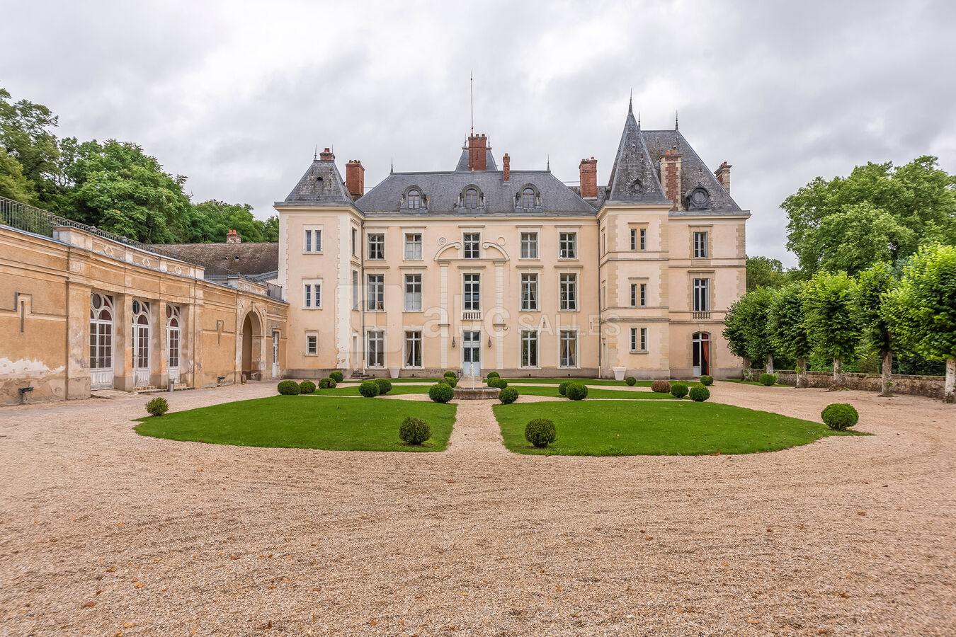 Bac à couvert Château de Villa avec couverts et poivrier – Château de Villa