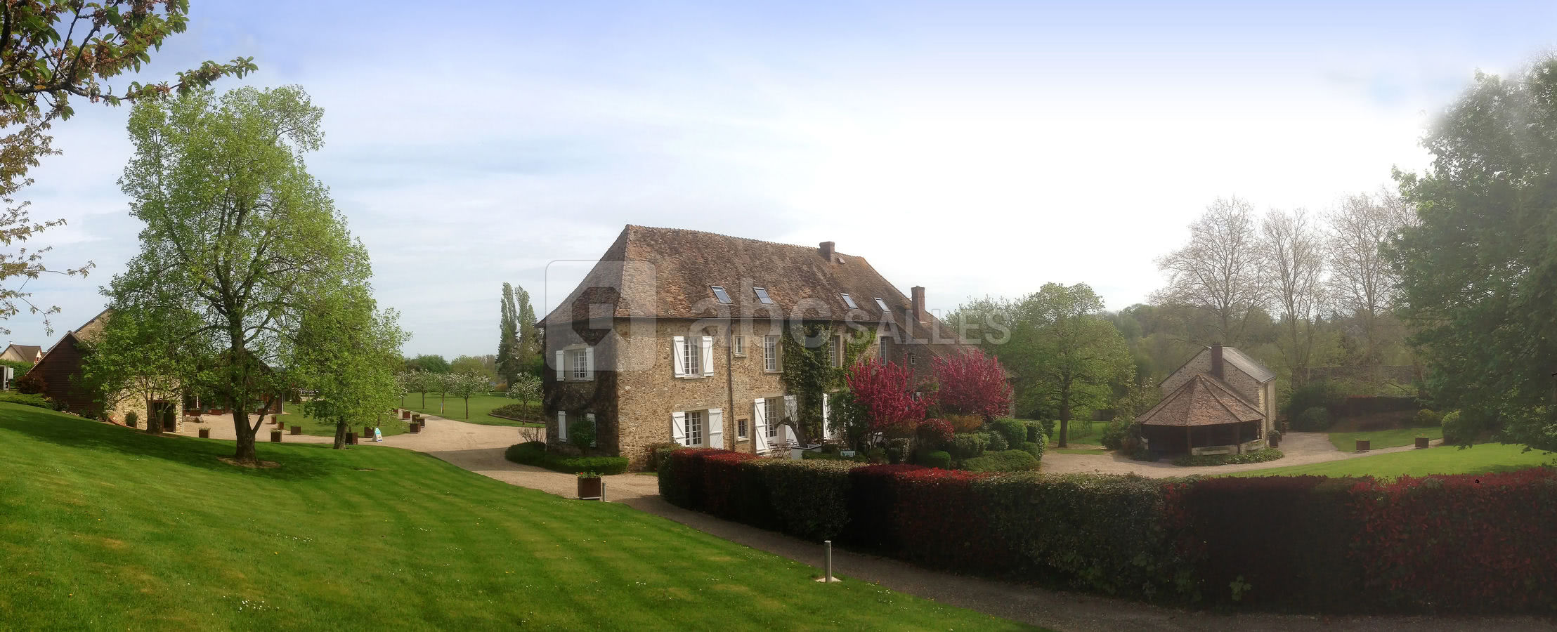 Beau manoir dans l'Eure
