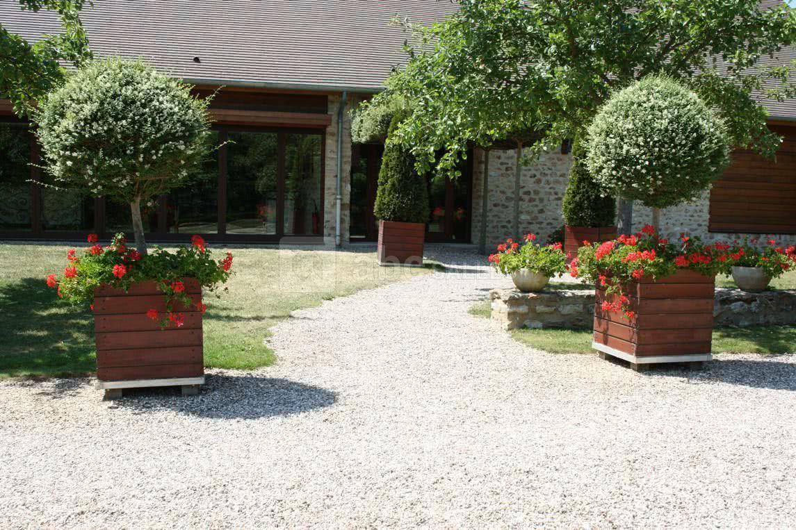 Espace fleuri pour mariage