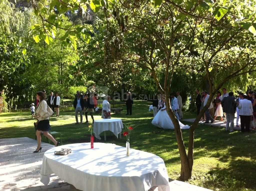 Mariage dans le parc