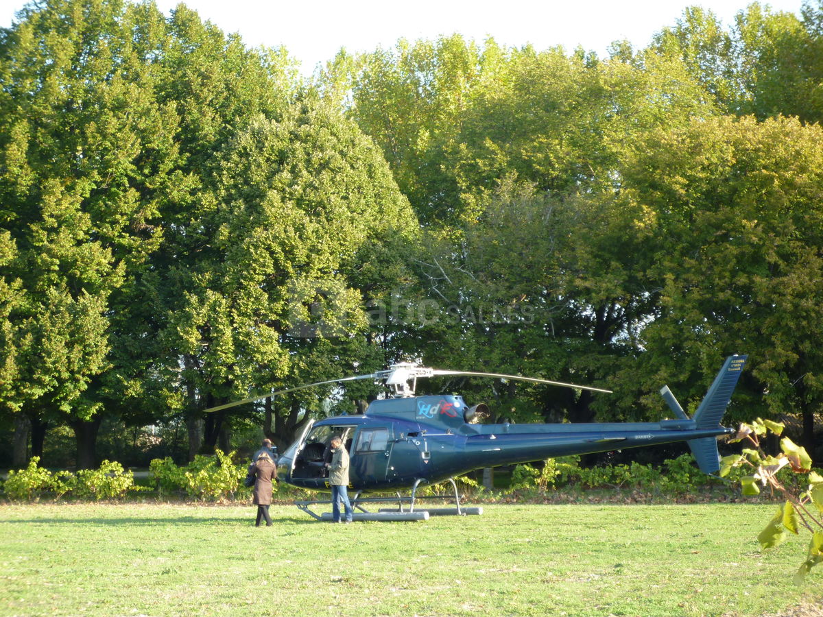 Baptemes en helicoptere: heli station dans notre parc