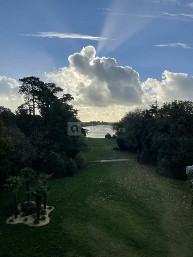 Vue des suites sur l'océan et sa ria