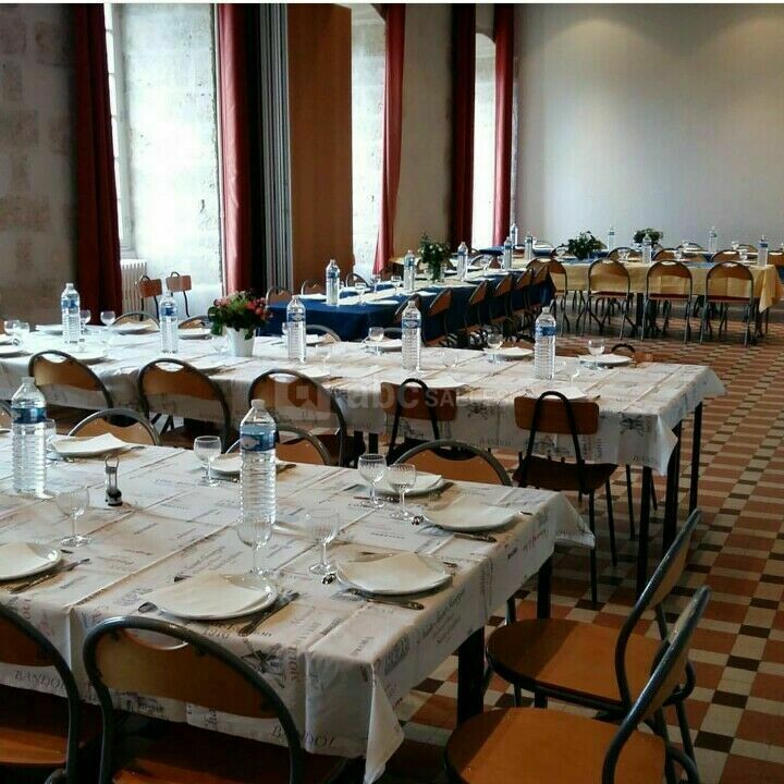 Repas assis