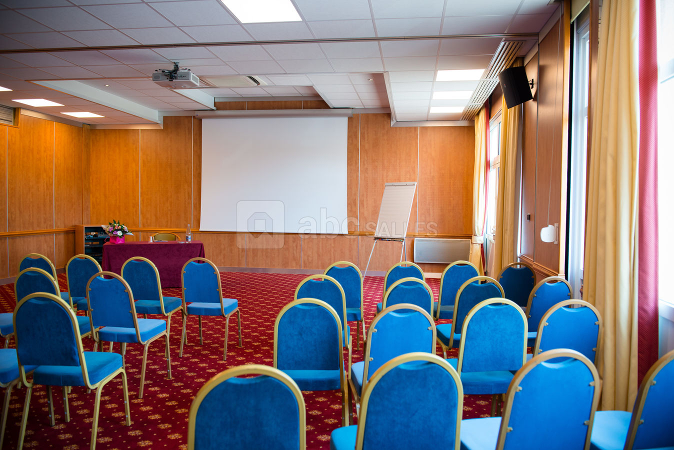 Salle de réunion en théâtre