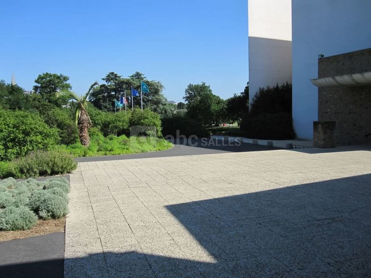Terrasse salle Jean du Réau