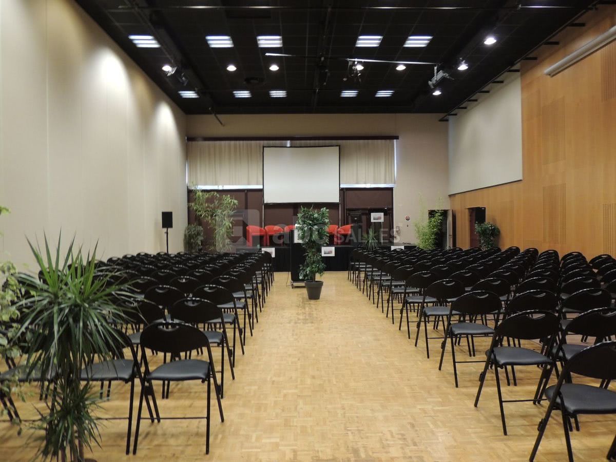 Réunion salle Jean du Réau 1/3