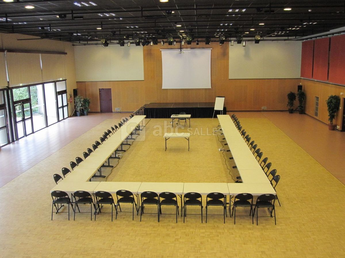 Salle en u 50 pax