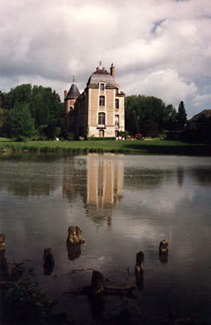 Château vu de l'étang