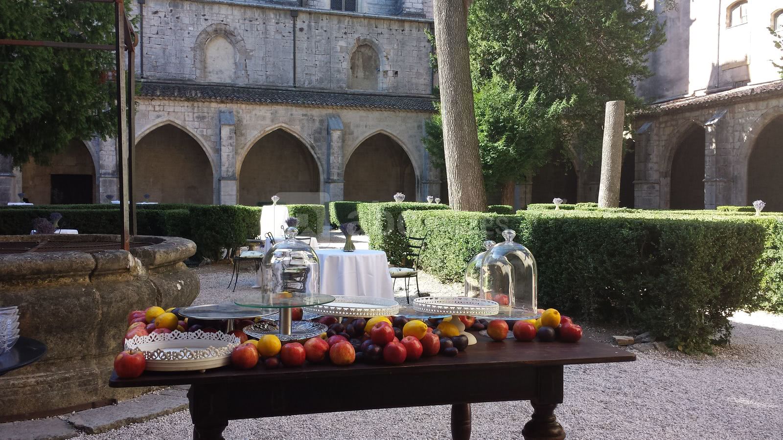 Réception dans Le Cloître