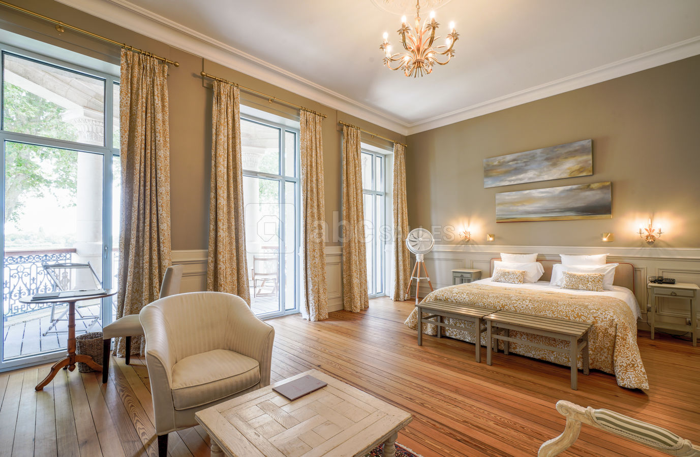 Chic Suite